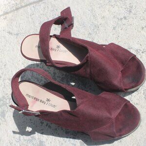 Montego Bay Club Ladies Wedge Heels Sandals Size 8.5 Burgundy Red Faux Suede
